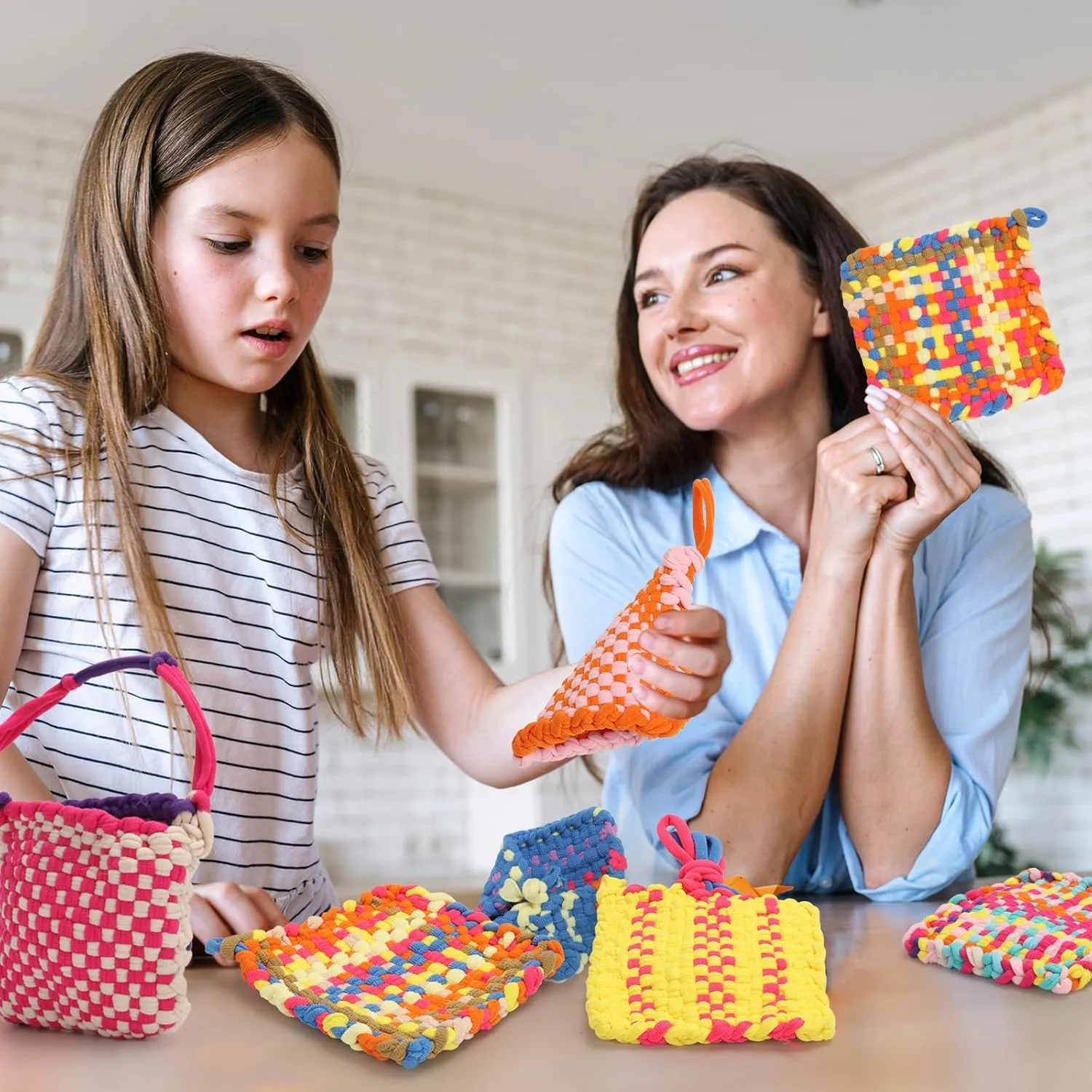 800 PCS Weaving Loom Loops Potholder 7 inch Durable Nylon DIY Crafts Projects for Kids Adults Rainbow Loops Flexible Loom Kit Elastic Ideal Gifts for Girls Ages 5 6 7 8-12 13 Crafts Supplies