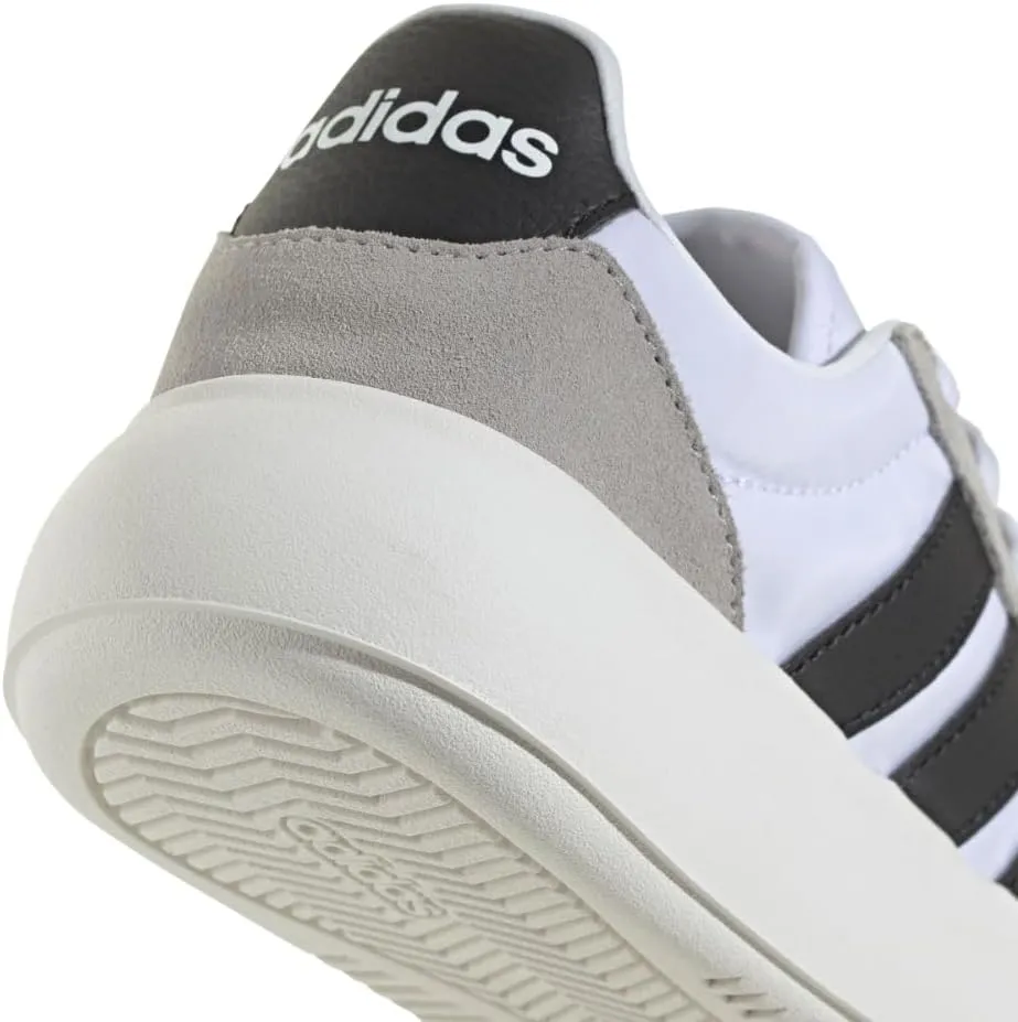 adidas Unisex-Child Barreda Decode Sneaker