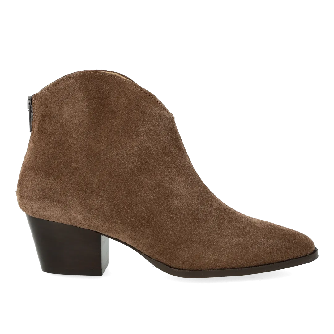 Ankle boot with heel