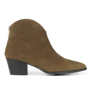 Ankle boot with heel