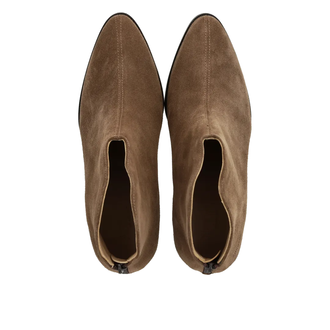 Ankle boot with heel
