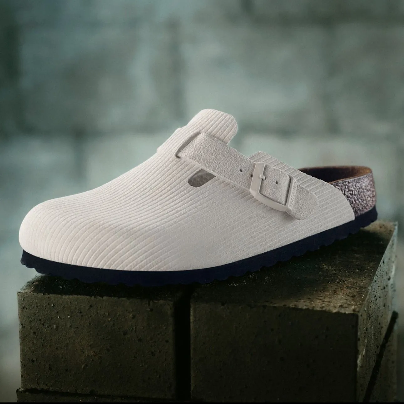 Boston Antique White Embossed Suede Leather