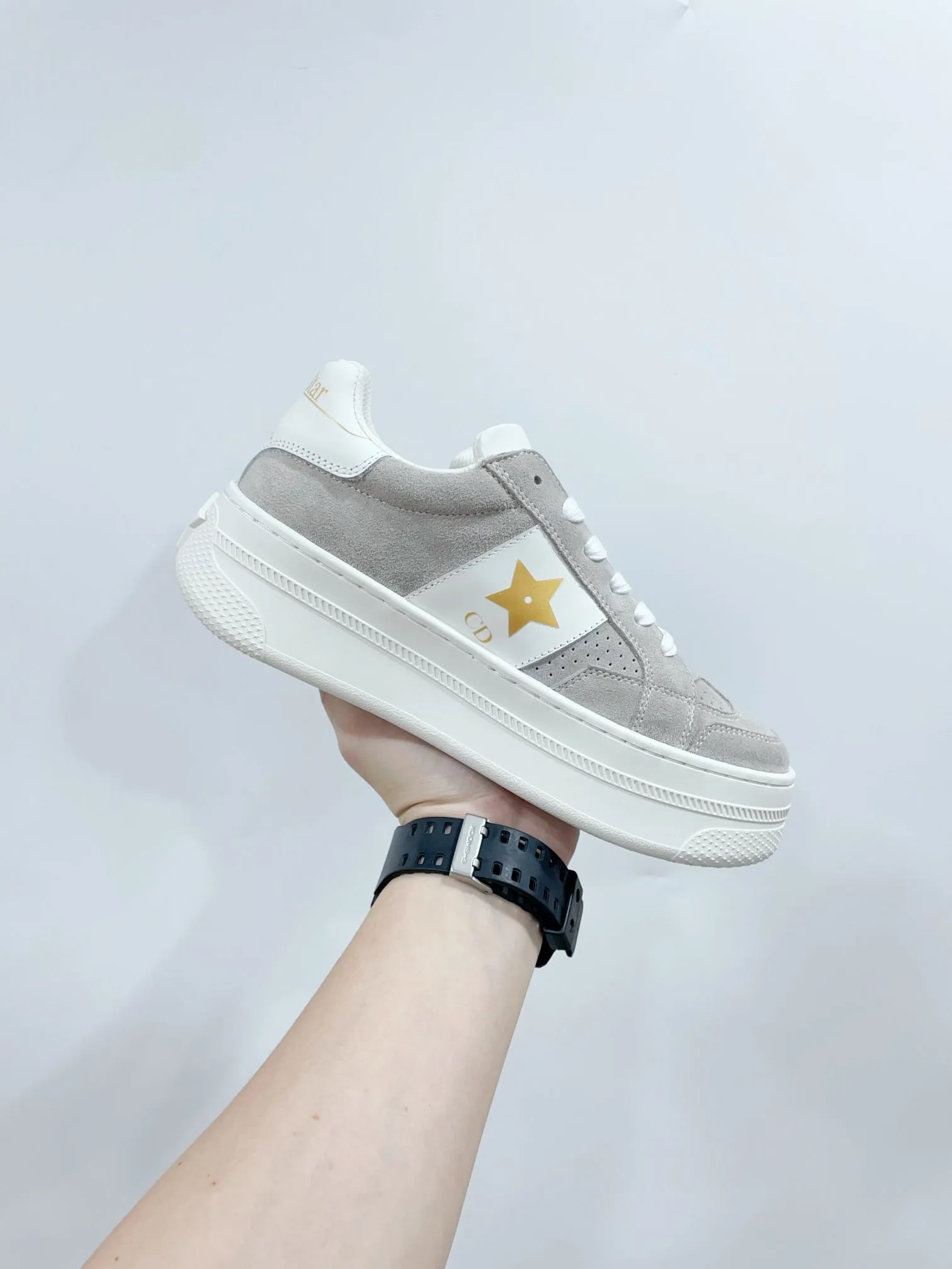CD Star Platform Sneaker In Light Grey Suede 999870