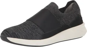 Clarks Women's Un Rio Knit Sneaker