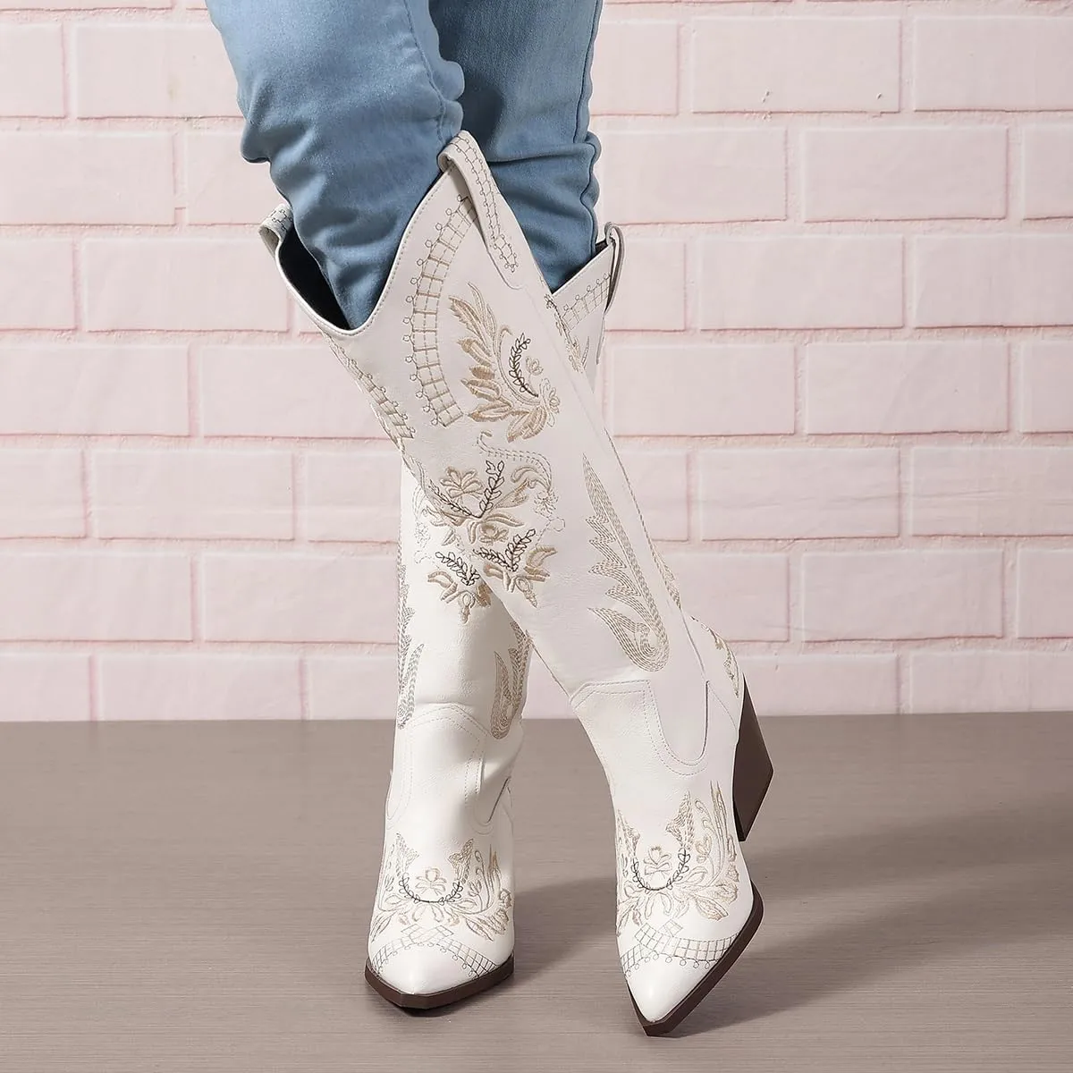 Cowboy Boots for Women Wide Calf Cowgirl Boot Embroidered Western Pointed Toe Chunky Heel Pull On Knee High Retro Tall Boot Ladies Boots