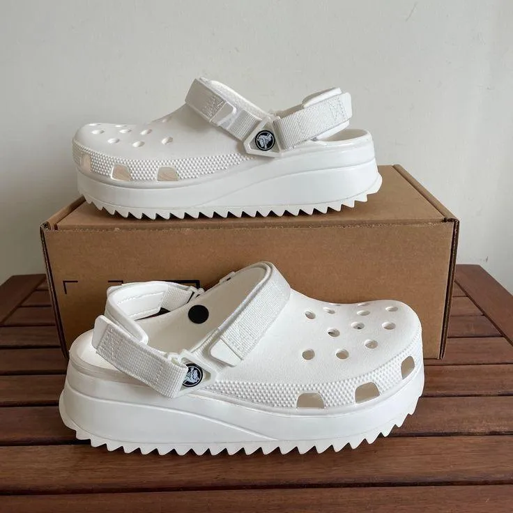 Crocs Summer Sale Upto 40% off