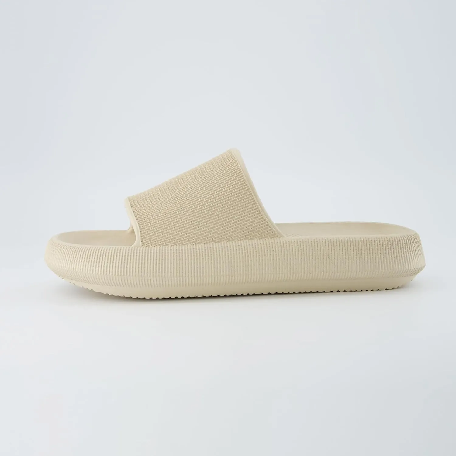 CUSHIONAIRE Men's Feather cloud recovery pool slide with  Comfort