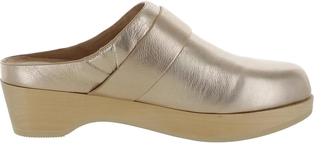 Gentle Souls by Kenneth Cole Women's Henley Clog