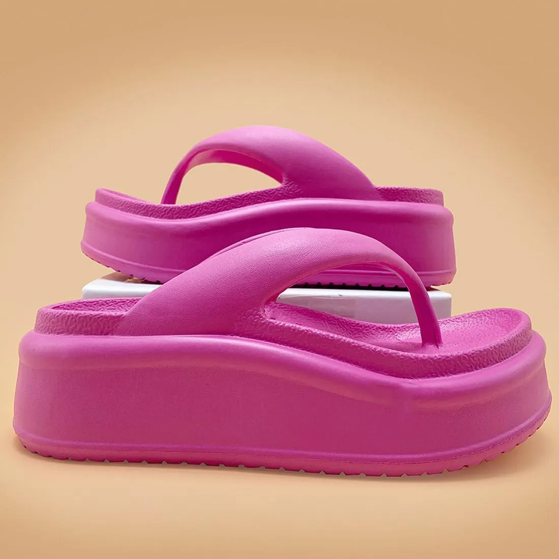 Harssidanzar Womens EVA Platform Flip Flops, Thick Sole Trendy Thong Sandals for Beach & Daily Wear HL220US