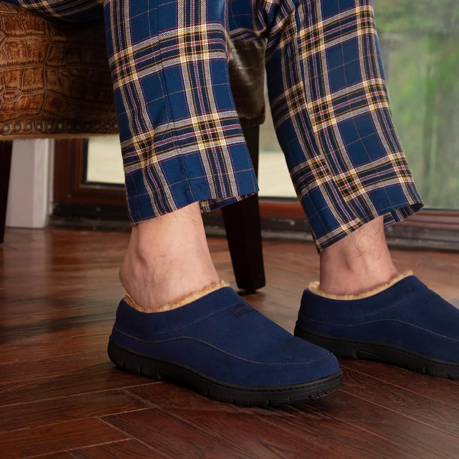 HomeTop Men's Moccasin Slippers Soft Warm Non-slip Memory Foam Indoor House Shoes with Fluffy Lining