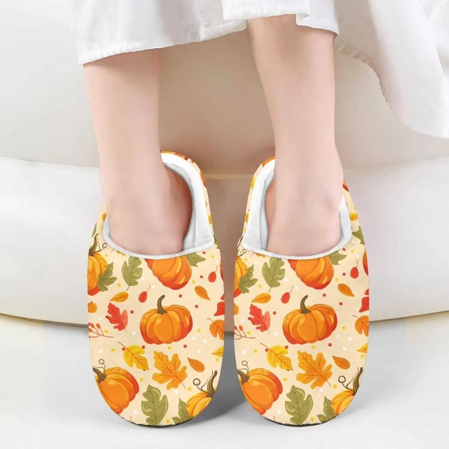 Howilath Maple Leaves Print Unisex Big Kids Little Kids Slippers with Non-slip Rubber Sole for Big Boys Girls