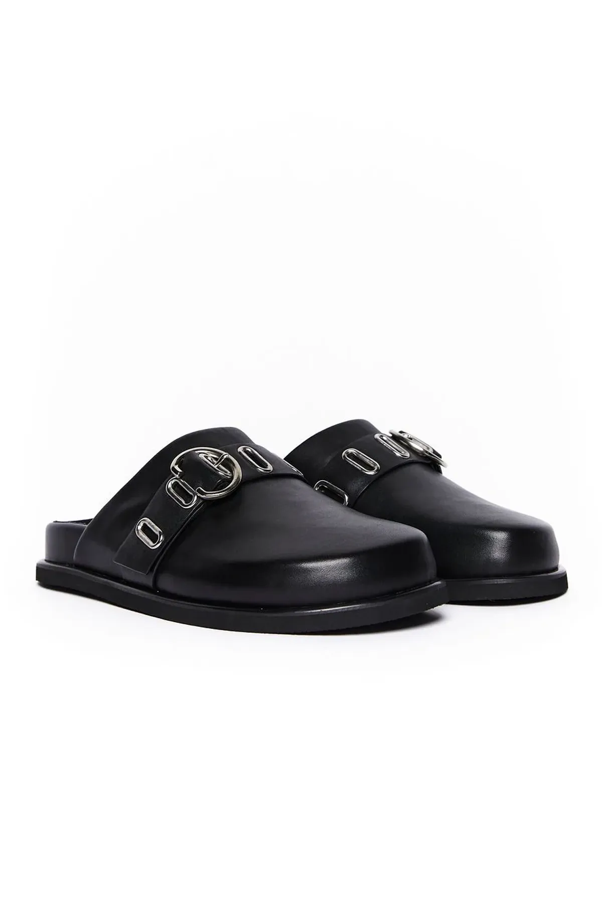 HYPNOTIZED SHOE