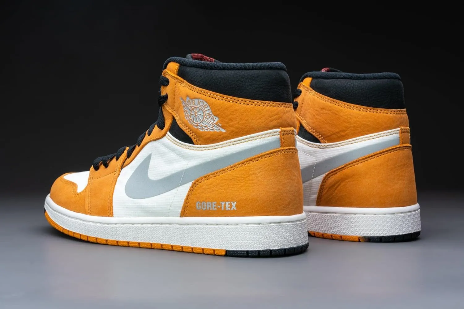 Jordan Mens Sneaker