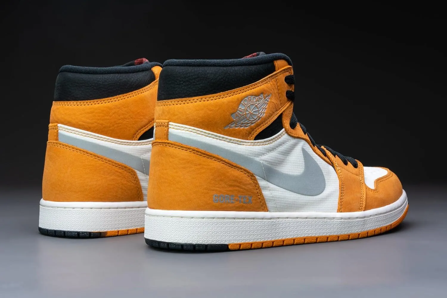 Jordan Mens Sneaker