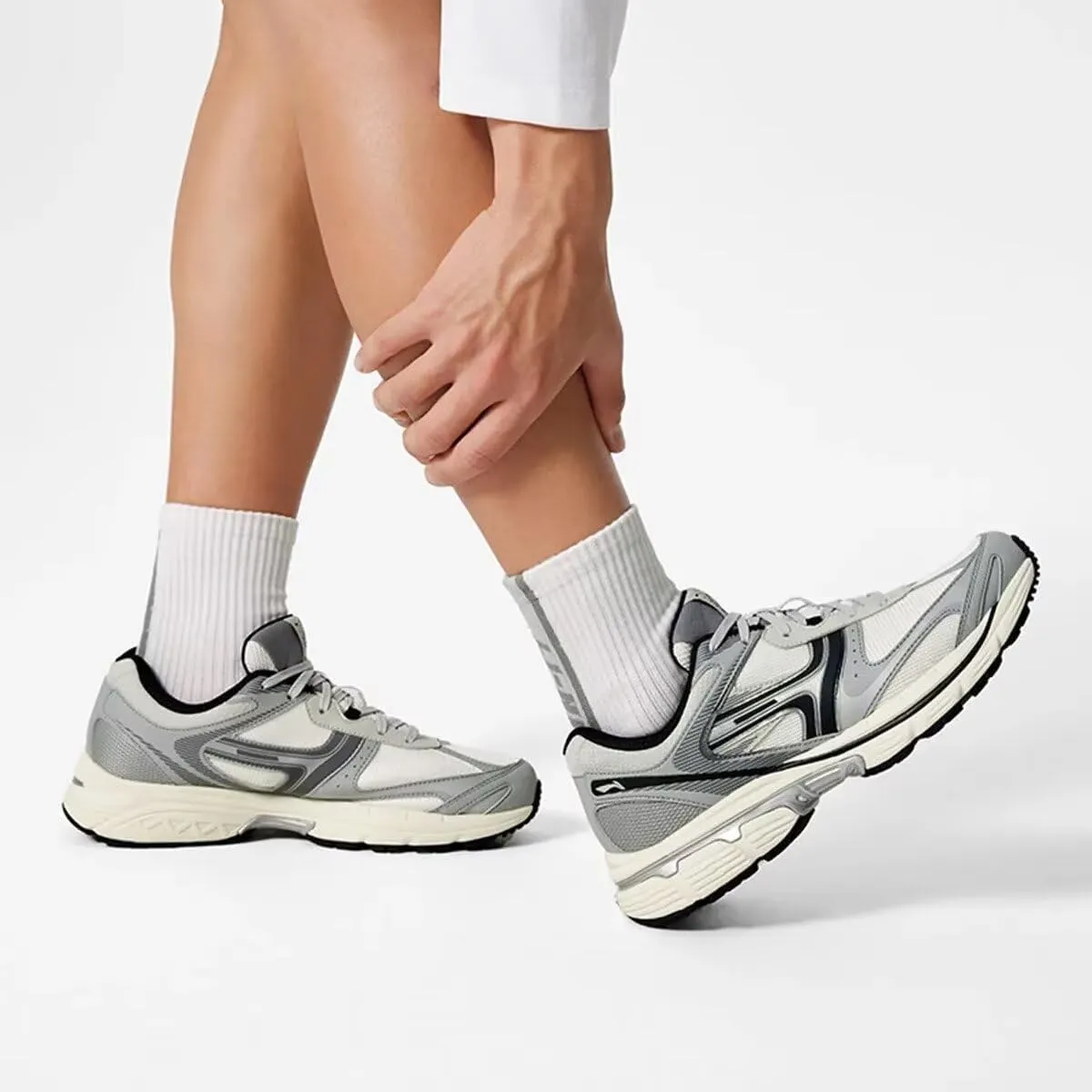 LI-NING PENTIUM 1000 Men Casual Running Shoes Lightweight Soft Elastic Classic Sport Sneakers ARSV039