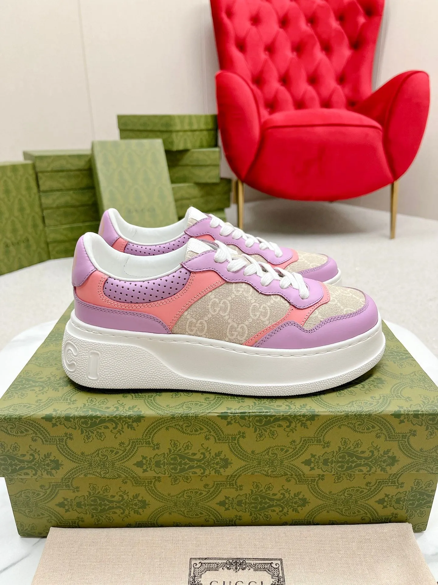 Long-lasting Gucci LIGHT Knowledgeable PURPLE TRAINER GRAY GG AND CALFSKIN