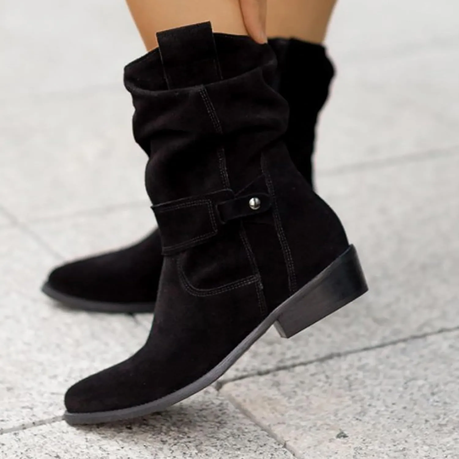 Mid Calf Boots Low Heel Boots for Women ，Low Heel Breathable Winter Zipper Booties，Fashionable Classic Black Ankle Boots