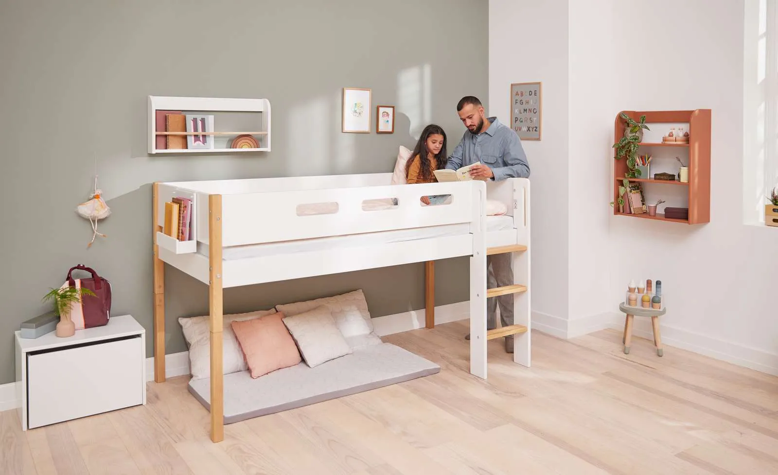 Mid-High Bed with Ladder and Safety Rail, 90x200 cm, White/Oak