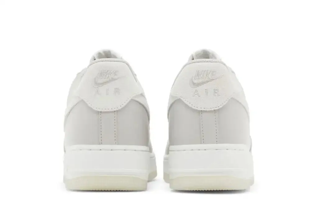 Nike Act now for savings Air Low LV8 '07 Force Sleek Light 1 Bone