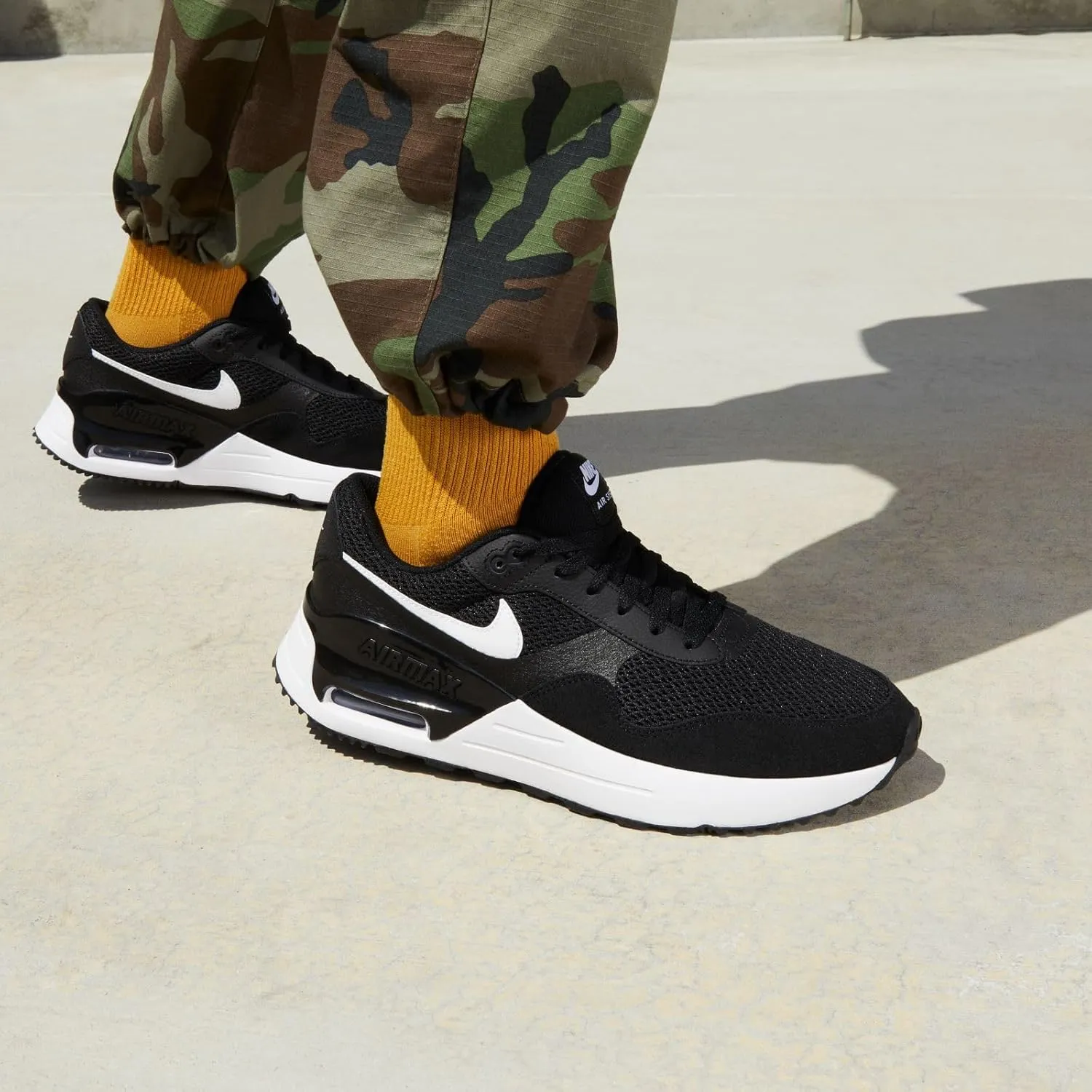 Nike Men's Sneaker