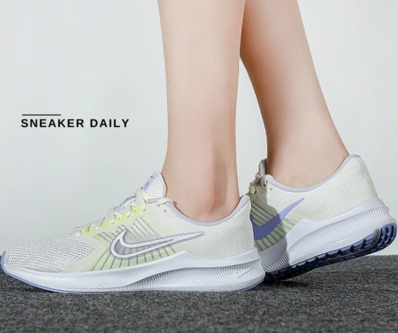 Nike Women's Shoes Sneaker