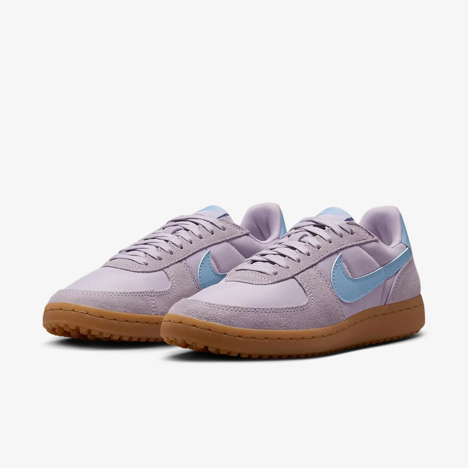 NIKE Women's Sneaker