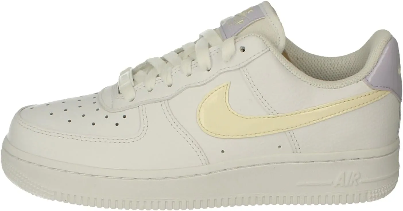 Nike Women's Sneaker