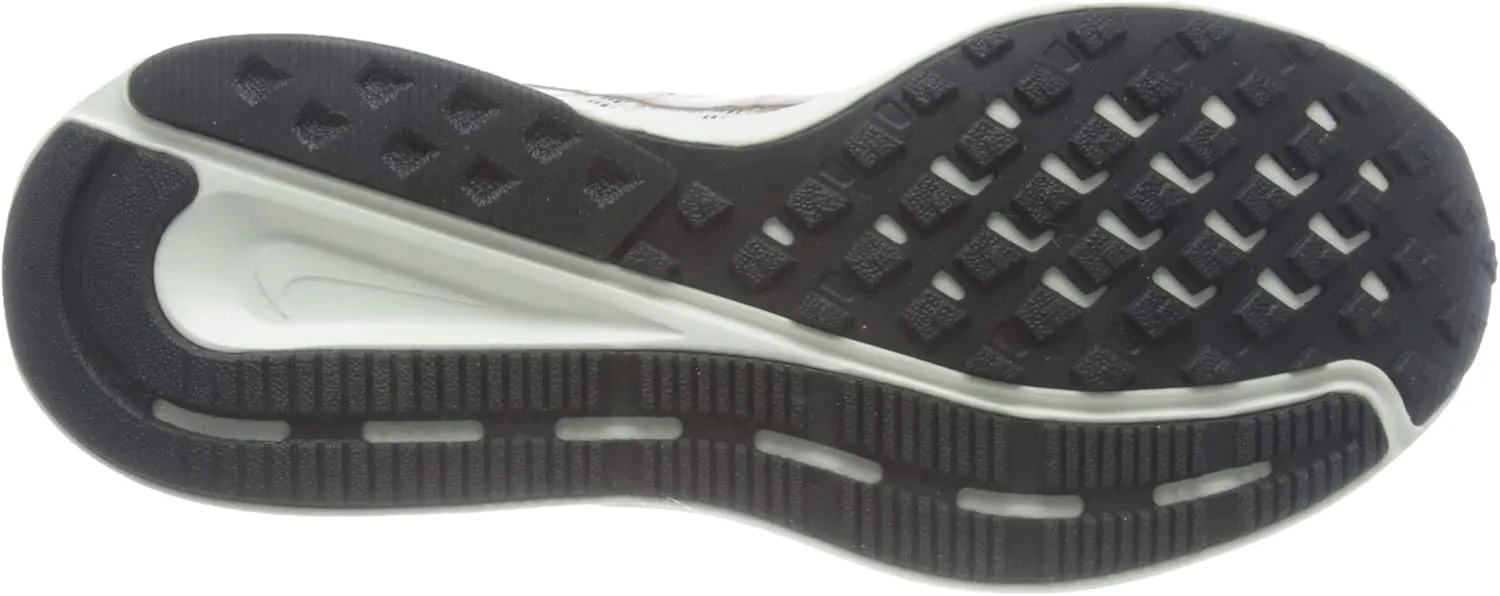 Nike Women's Stroke Running Shoe