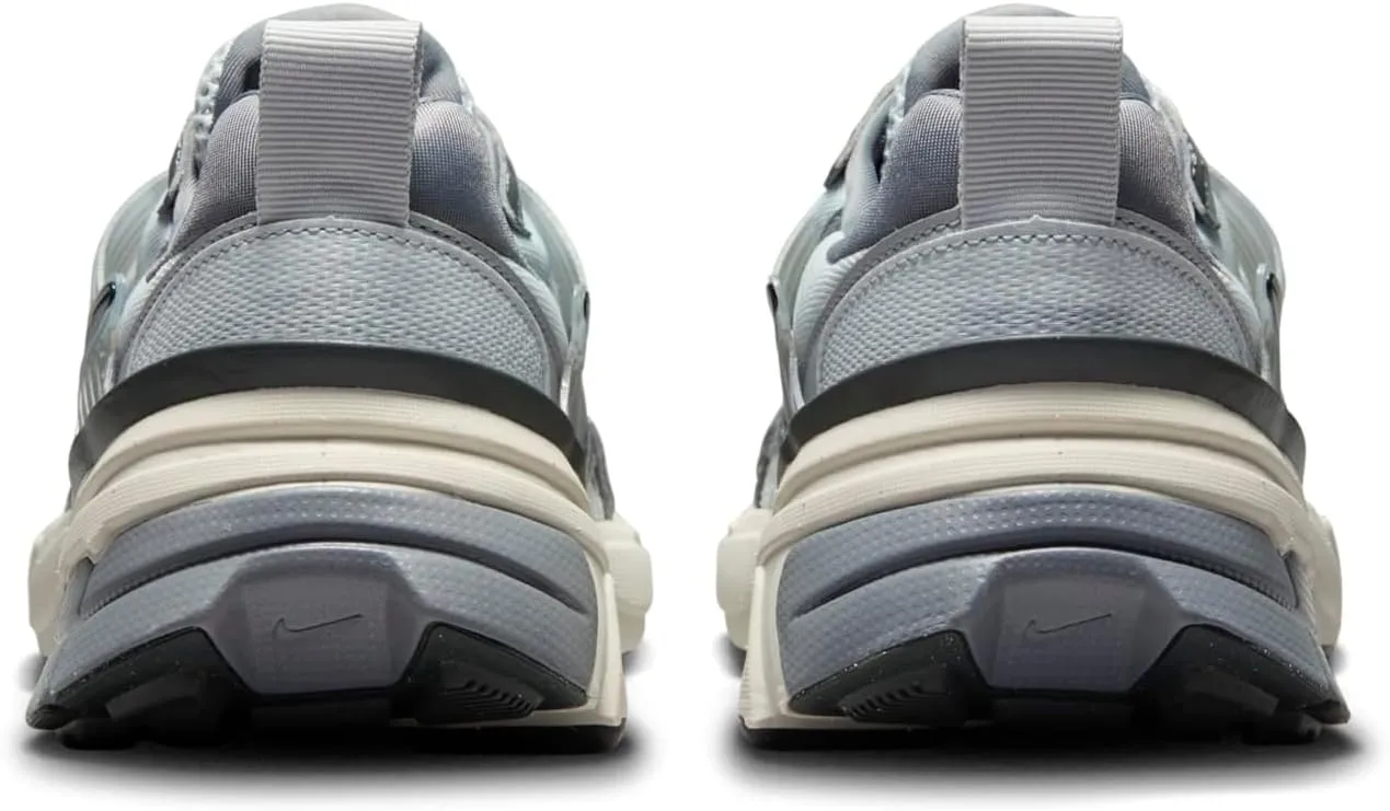 Nike Women's V2k Run Sneaker