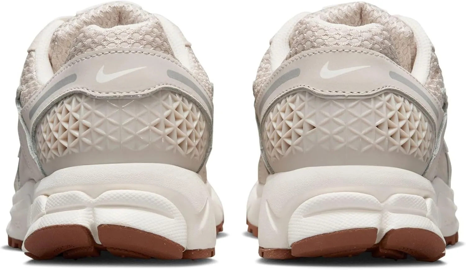 Nike Women's Zoom Vomero 5 Sneaker