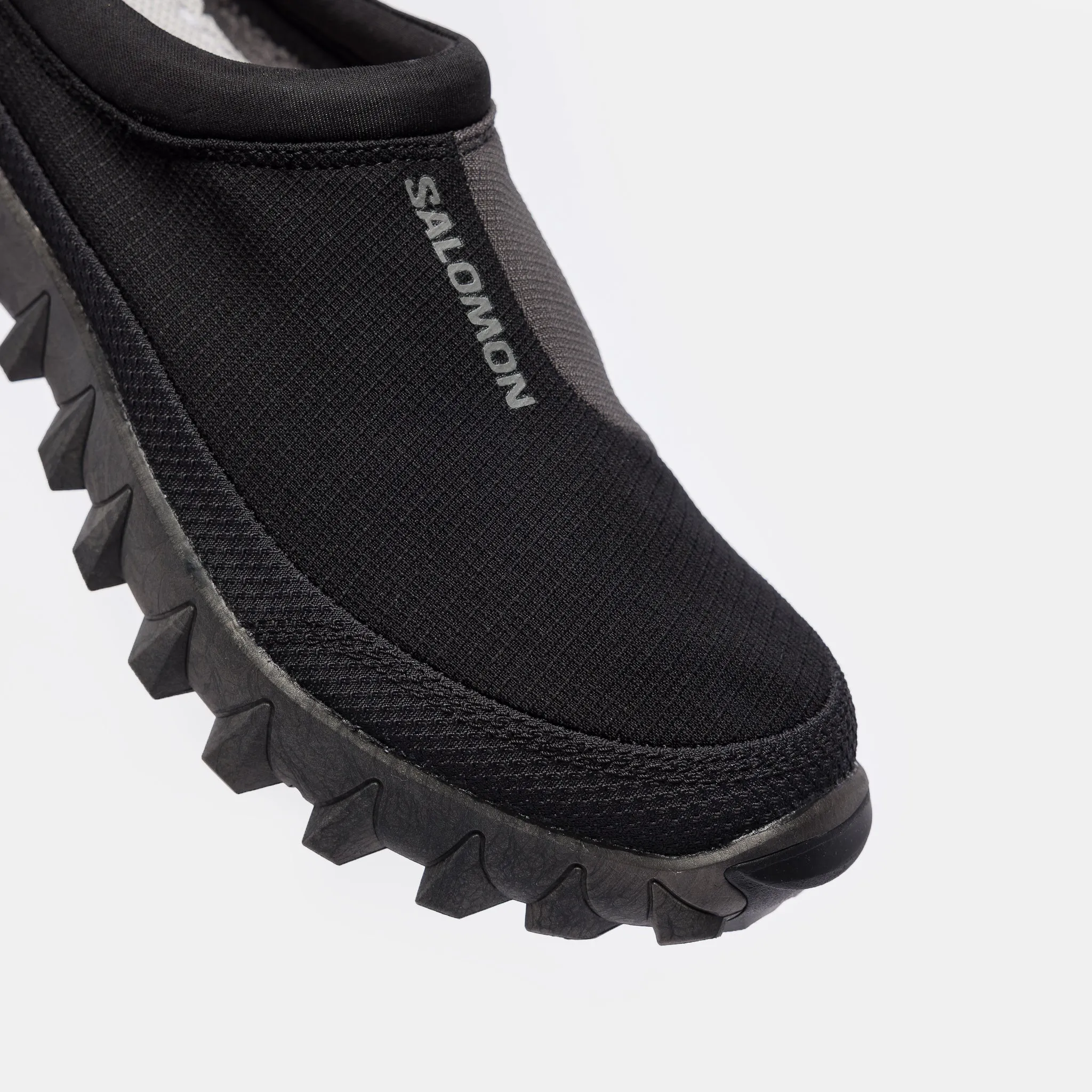 Snowclog Sneaker in Black/Asphalt