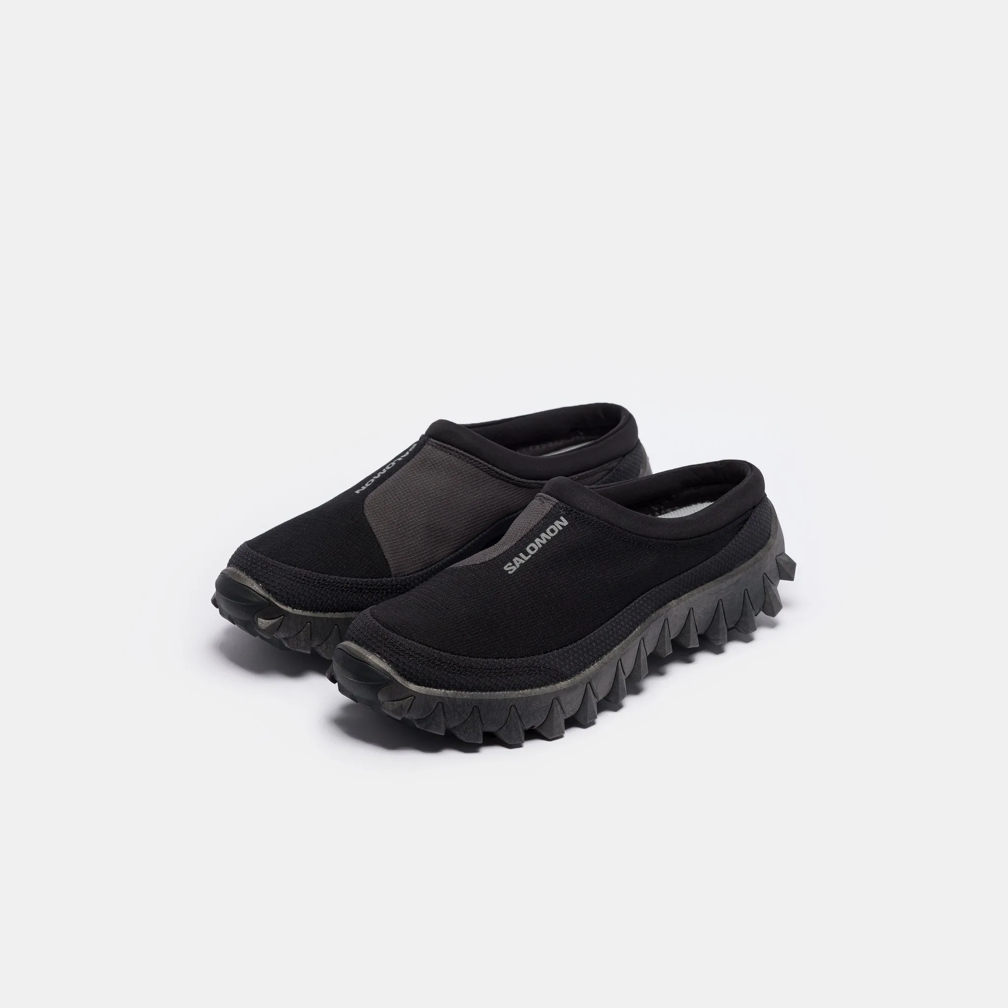 Snowclog Sneaker in Black/Asphalt