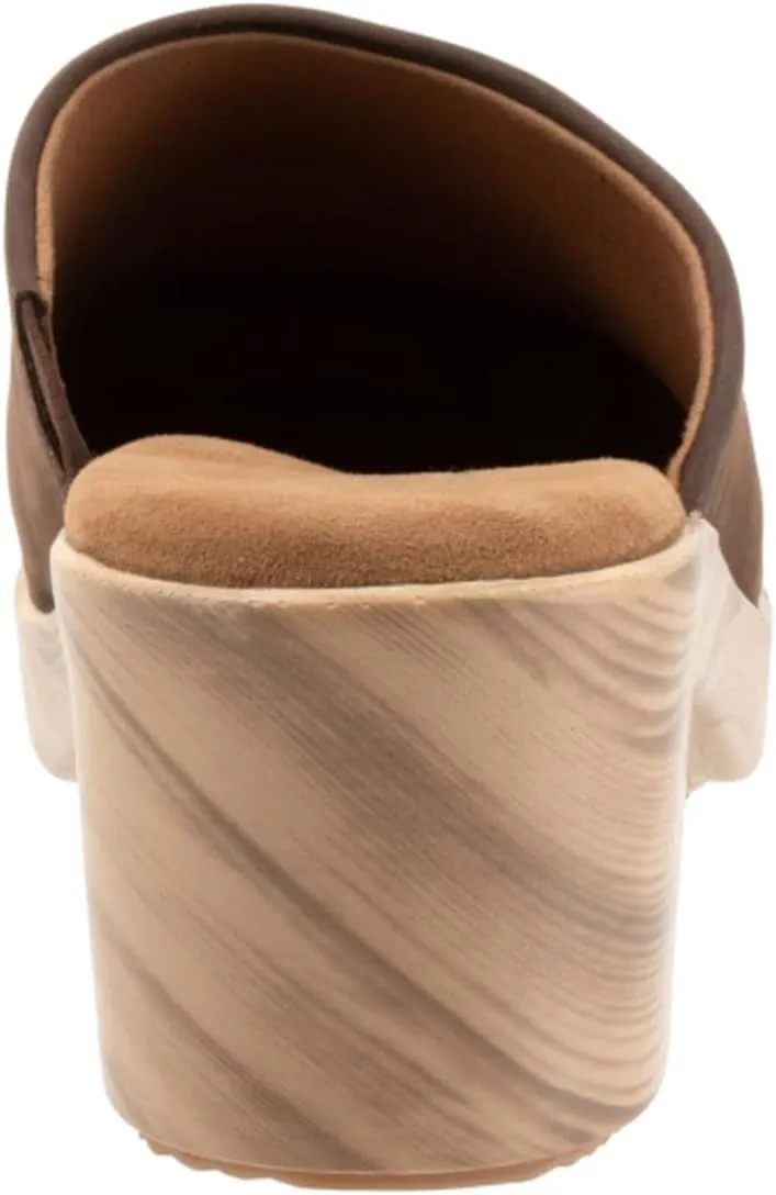 SoftWalk Women's Felida Clog