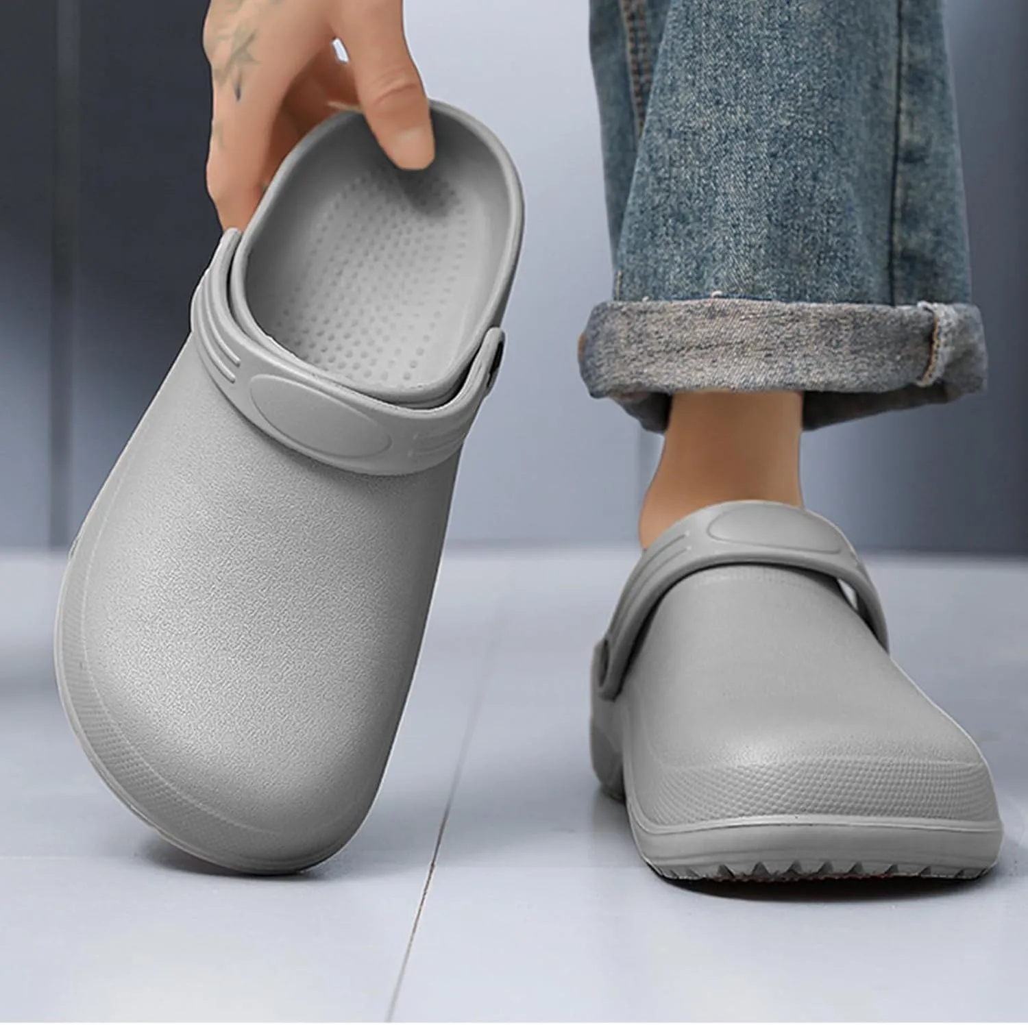 Unisex EVA clog slippers, comfortable, durable, non-slip, oil-resistant, waterproof, professional chef and nurse work shoes, casual style, two-wear minimalist kitchen shoes