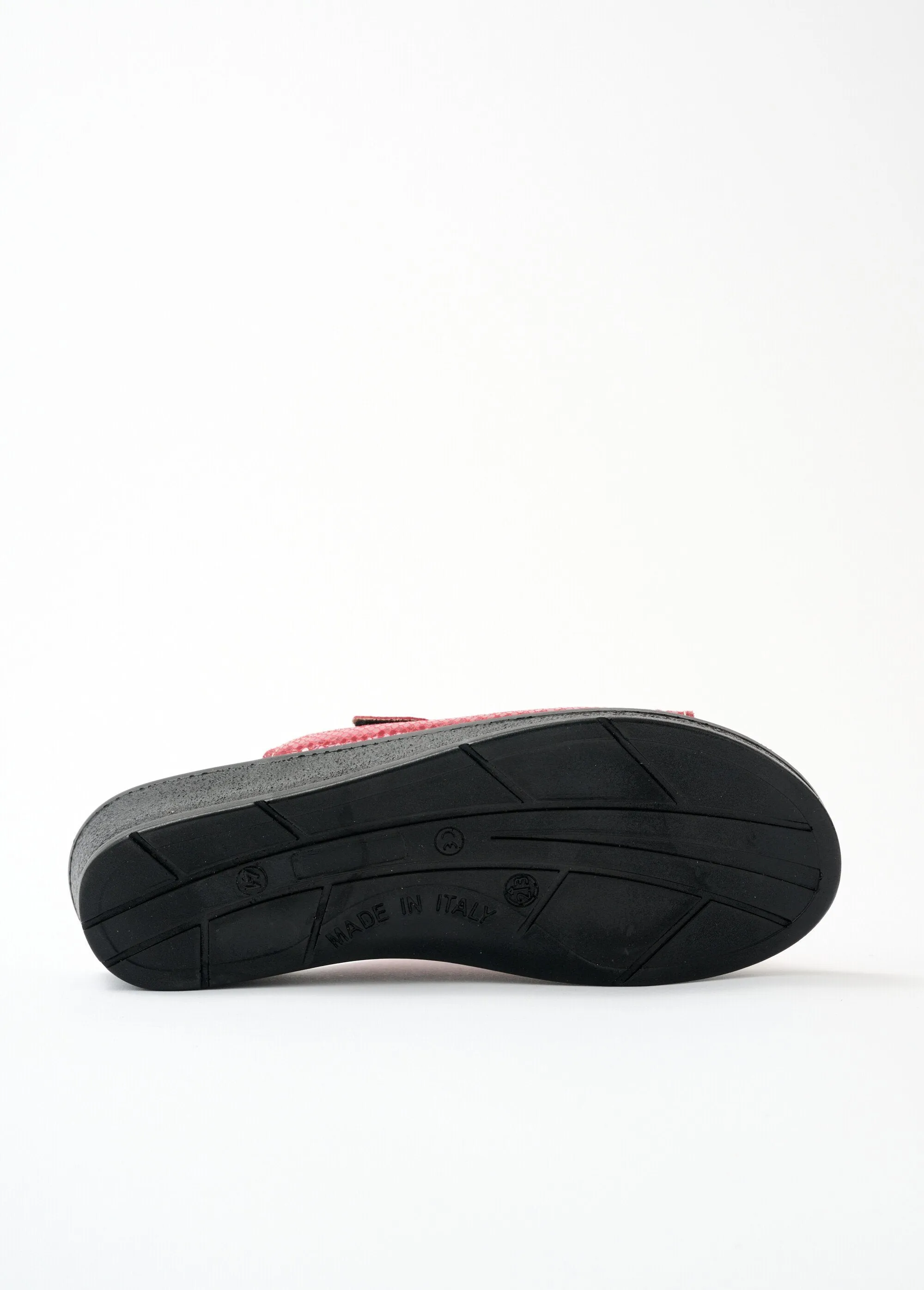 Wide leather velcro mules