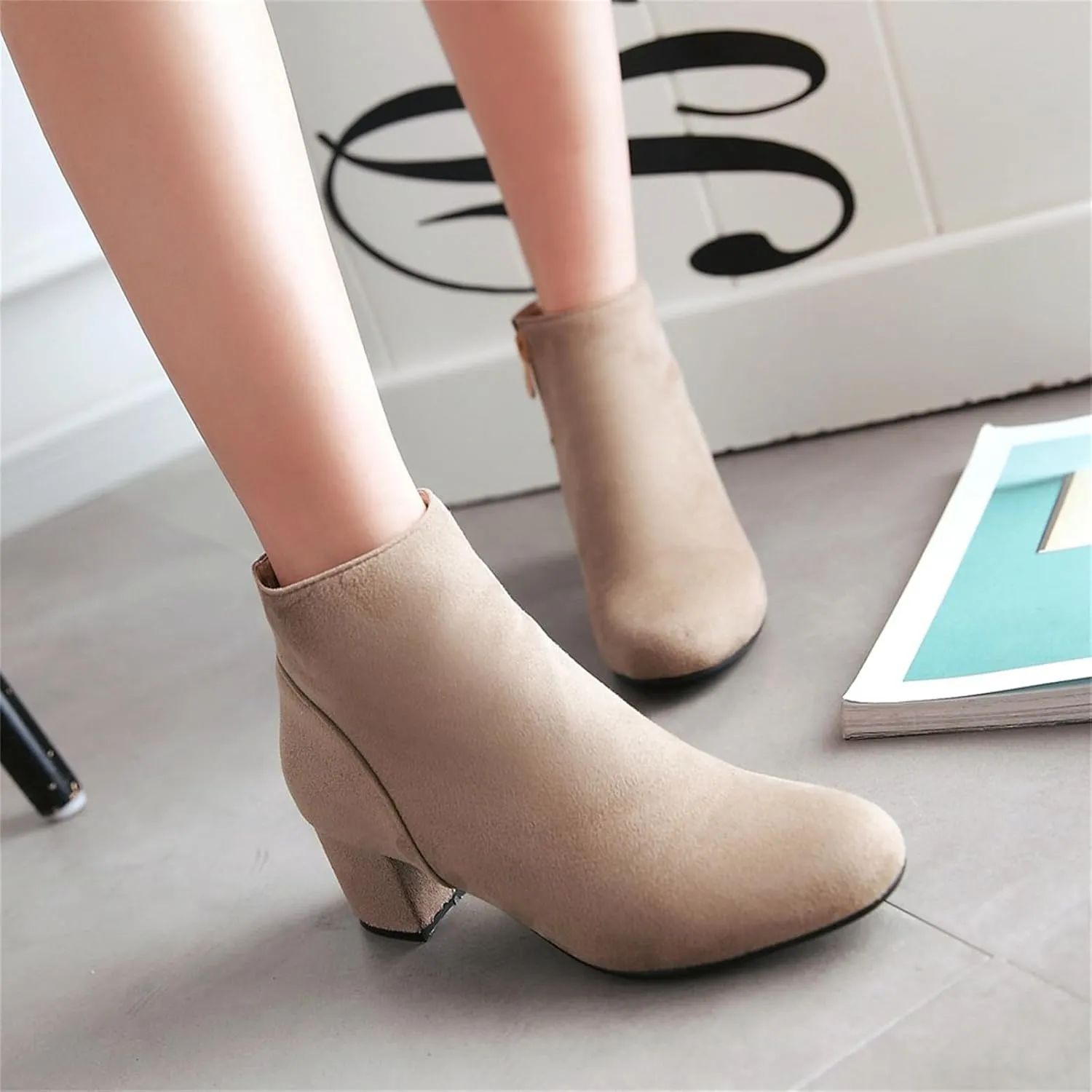 Women's Closed Round Toed Ankle Boots Round Toe Chunky Party Club Zipper Solid Shoes Cosplay Formal Occasion Concise Classic Suede Comfy Block Mid Heeled Booties