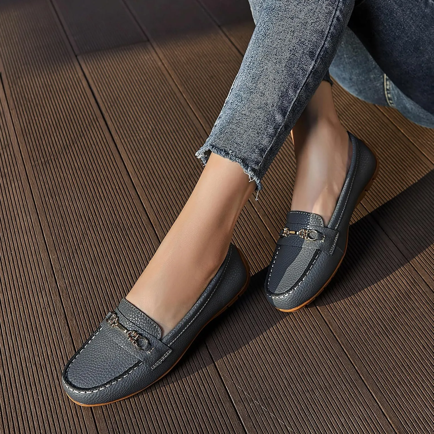 Women's Comfortable & Lightweight Leather Loafers Slip-Ons Driving Mocs Walking Shoes Cute Business Casual Dress Shoes Work Flats for Women