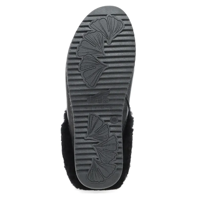 Women’s Dansko Magda – Black Waxy Milled