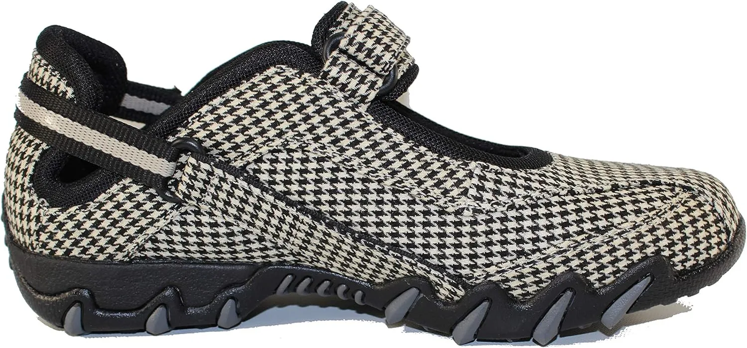 Women's NIRO Sneaker