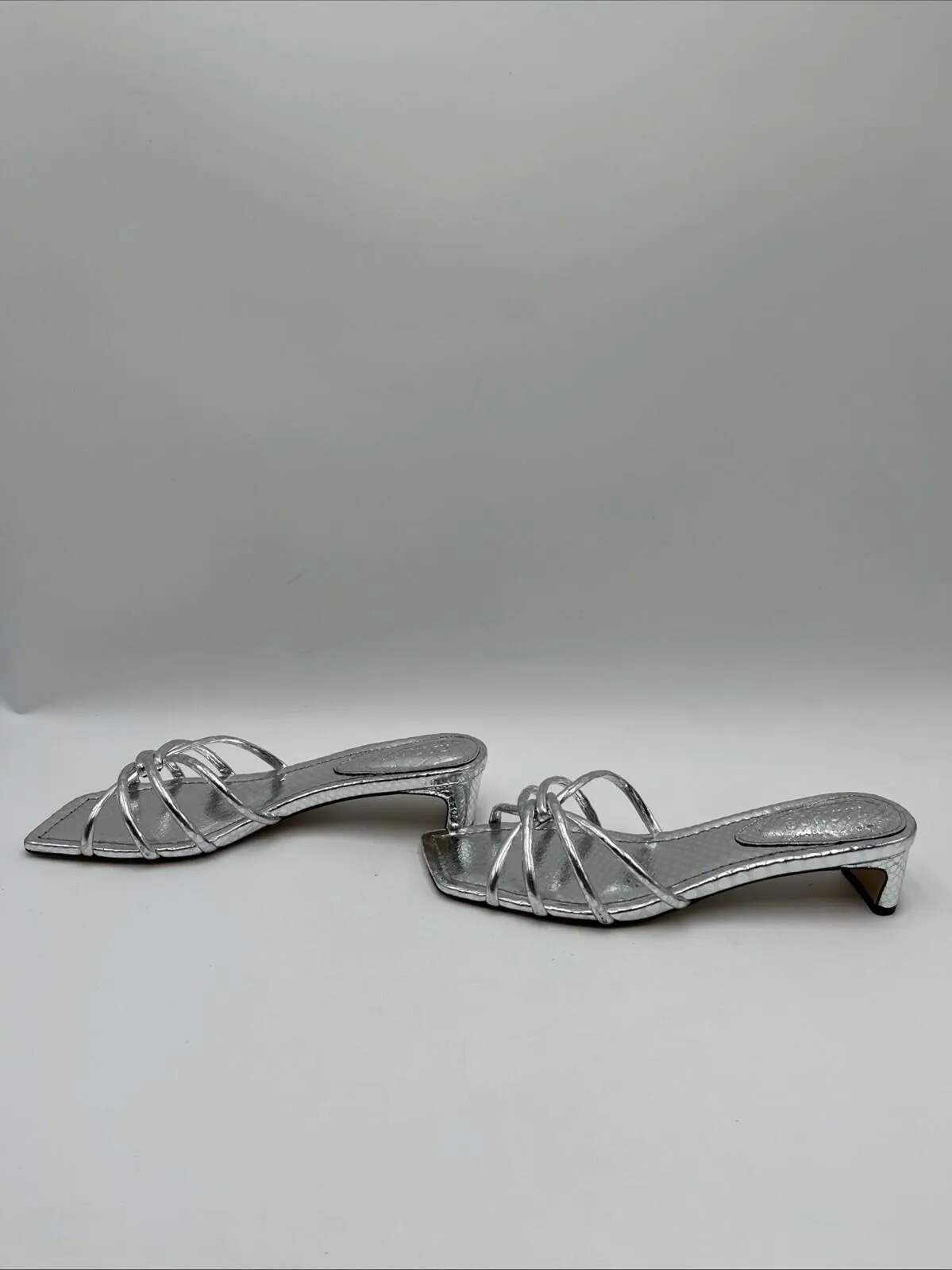 Women’s Schutz Rachel Mule Metallic Leather Sandals Silver Size 8.5M - Very Good